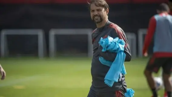Sem Renato Gaúcho, conheça o técnico interino do Flamengo