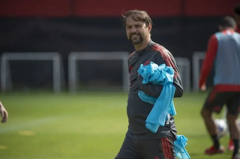 Técnico interino do Flamengo