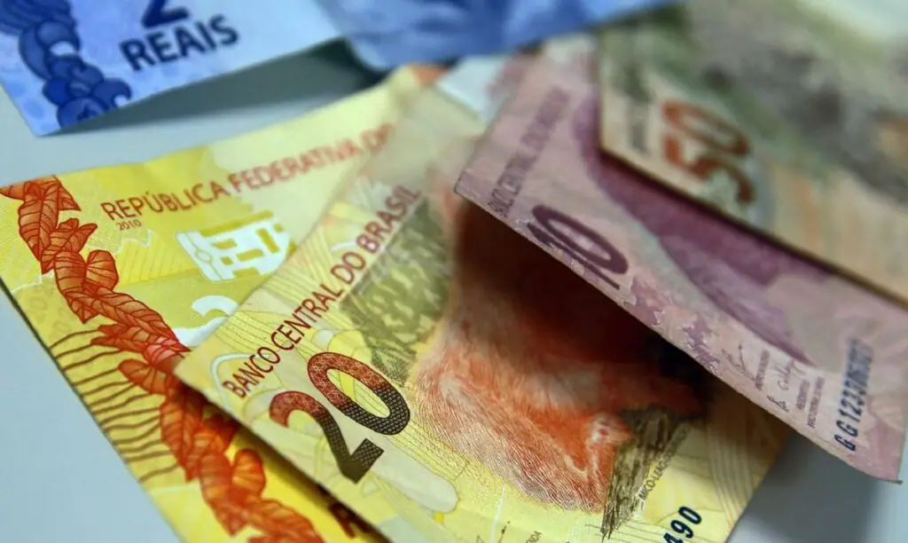 auxílio emergencial de R$ 3 mil em dezembro