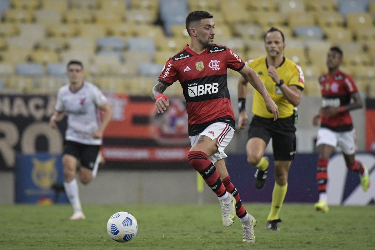 Arrascaeta vai jogar a final da Libertadores 2021?