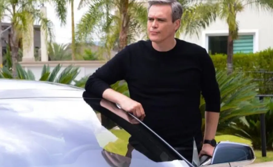 atores de poliana moça