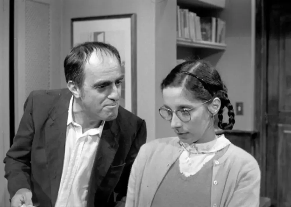 elisa de amor com amor se paga