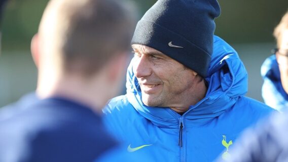 Everton x Tottenham: saiba onde assistir ao jogo de hoje ao vivo (07/11)