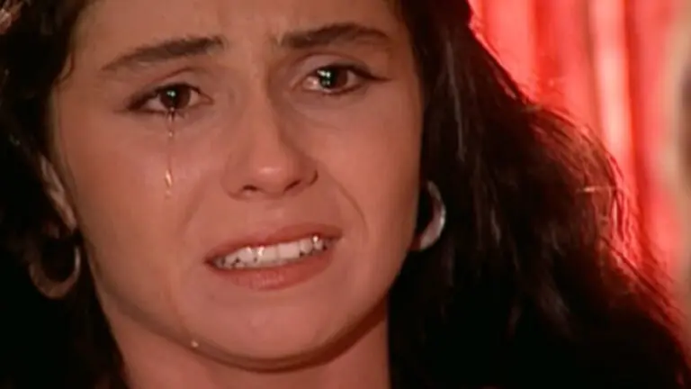 Jade descobre gravidez em O Clone; ela será mãe de Khadija