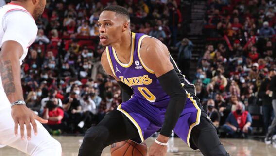 Saiba onde assistir ao jogo do Hornets x Lakers hoje pela NBA (09/11)