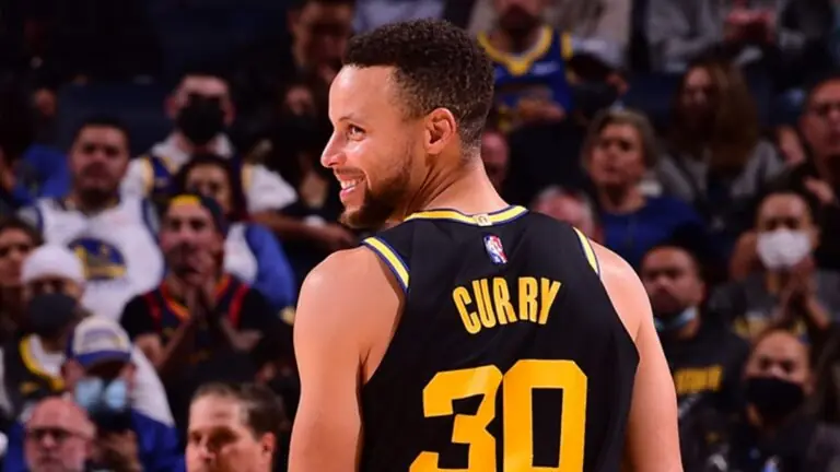 Jogo do Warriors x Rockets: saiba onde assistir a NBA hoje ao vivo (07/11)