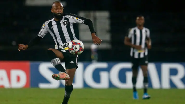 Jogo do Botafogo e Confiança: Onde assistir AO VIVO e horário (3/11)