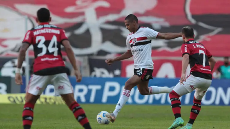 São Paulo x Flamengo hoje: transmissão do jogo e horário (14/11)