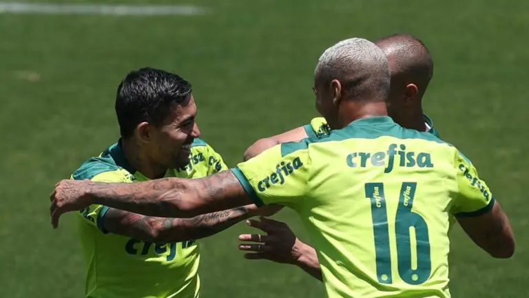 Jogos de hoje ao vivo: horários e onde assisitir assistir domingo (07/11)