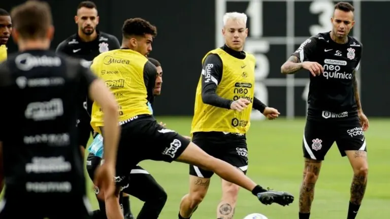 Jogos de hoje: quais são os jogos de futebol no domingo (21/11)