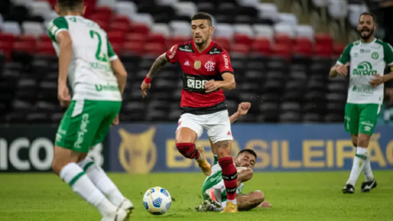 Jogos do Brasileirão hoje (8/11): onde assistir ao vivo nesta segunda