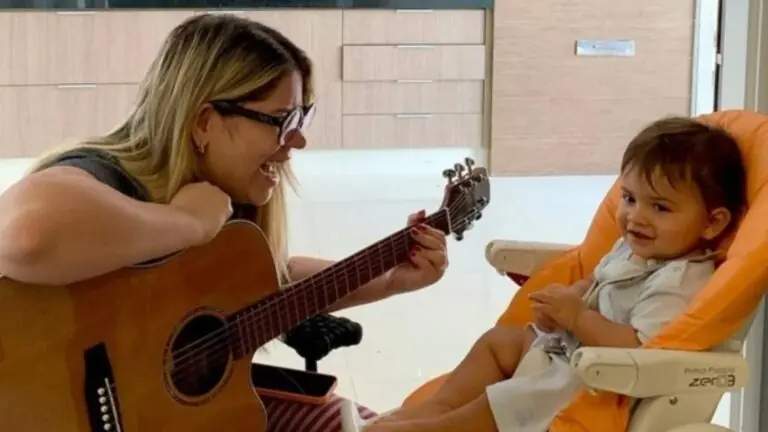 Veja a música que Marília Mendonça fez para o filho