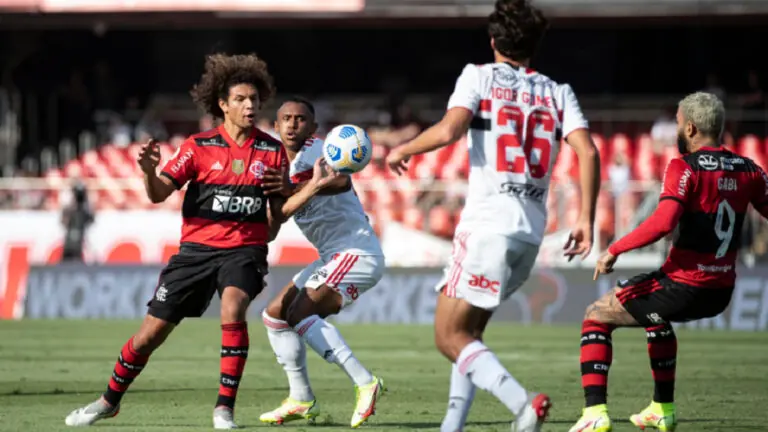 Memes de Flamengo x São Paulo hoje: reações após goleada no Morumbi