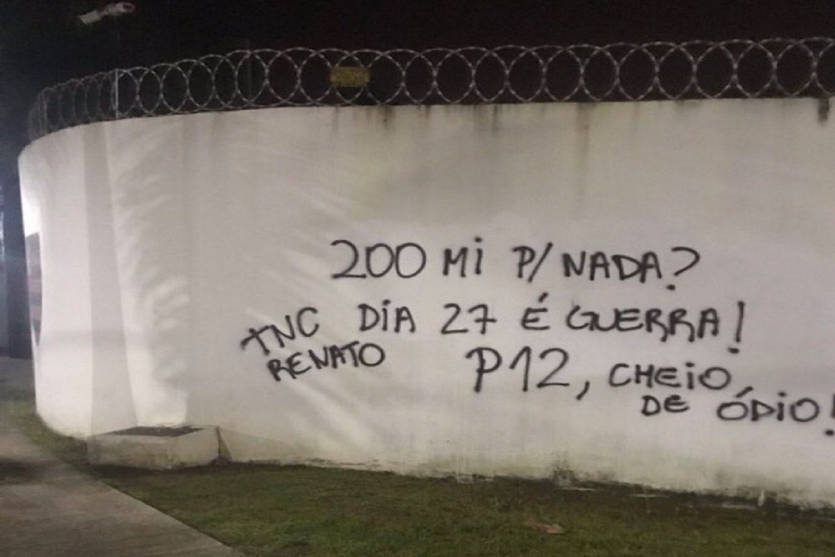 O que é P12 Flamengo? Pichações mandam recado ao clube