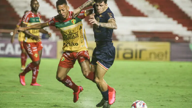 Onde assistir Brusque x Náutico ao vivo e horário do jogo hoje (2/11)