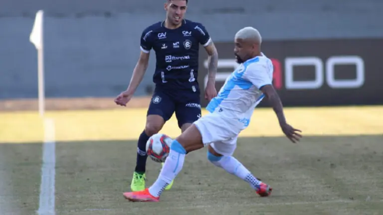 Onde assistir Remo x Londrina ao vivo e horário do jogo hoje (2/11)