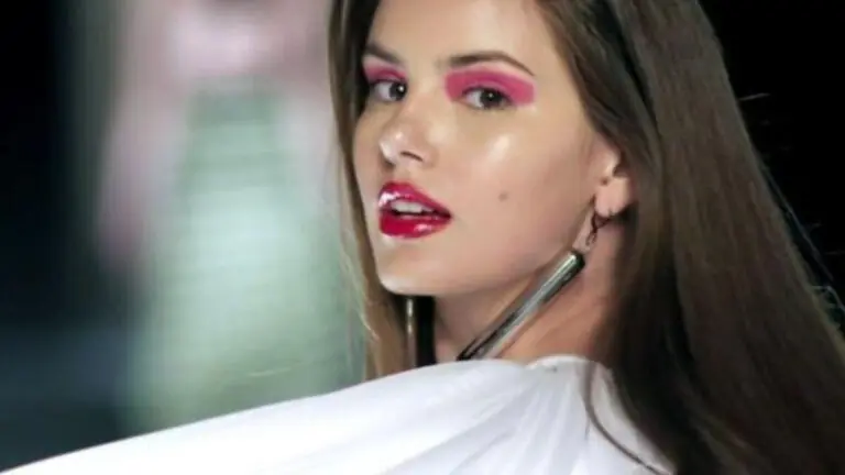 Por que a Angel vai sair de Verdades Secretas II?