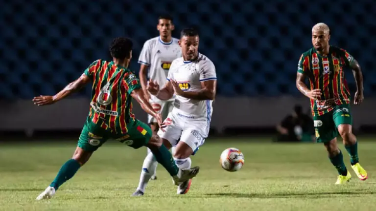 Sampaio Corrêa x Cruzeiro hoje: onde assistir e horário do jogo (18/11)