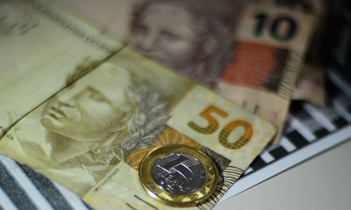 Auxílio Brasil R$800