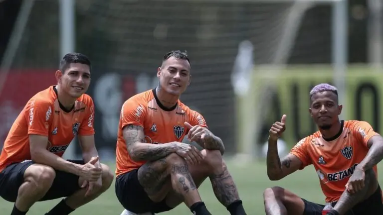 Jogos de hoje, domingo: onde assistir futebol ao vivo na TV – 12/12