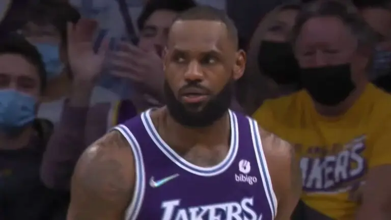 Horário e onde assistir jogo do Lakers x Nets hoje na NBA ao vivo (25/12)