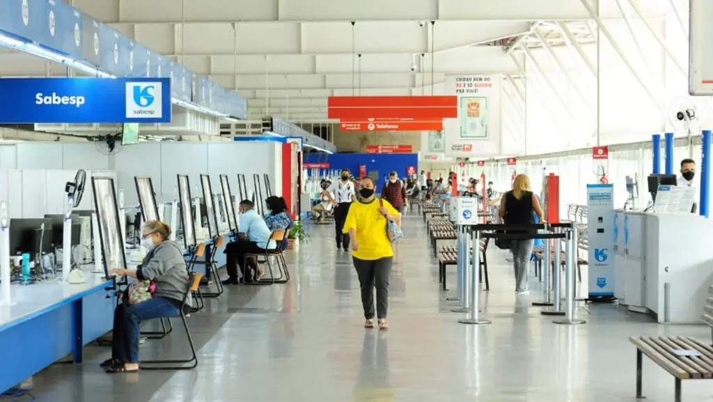 o que abre e fecha em são paulo hoje