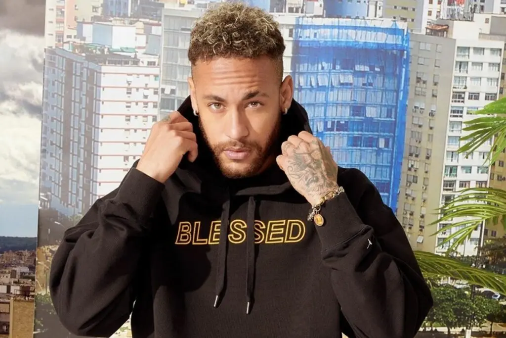 Quanto o Neymar ganha por mês