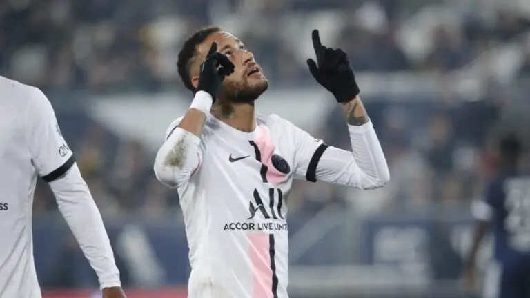 Quantos gols Neymar tem na carreira até hoje?