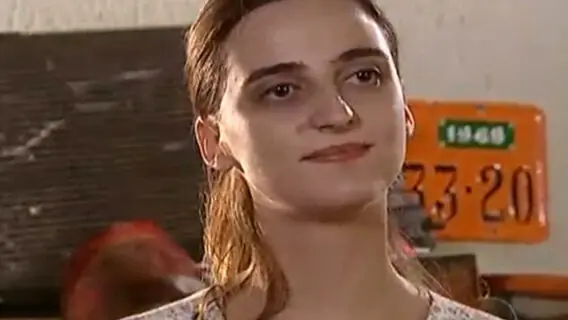 Por onde anda Kika Kalache, a Aninha de O Clone?