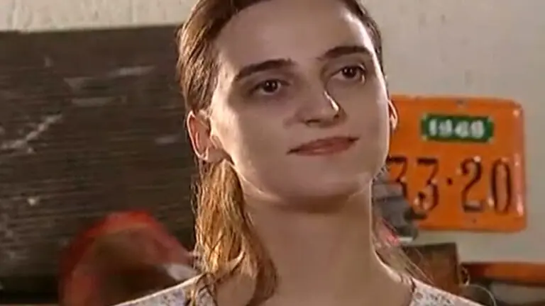 Por onde anda Kika Kalache, a Aninha de O Clone?