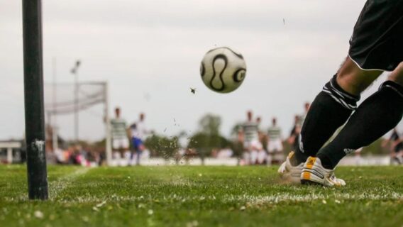 Jogos de hoje, segunda: onde assistir partidas de futebol ao vivo – 27/12