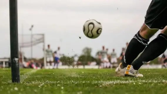 Jogos de hoje, segunda: onde assistir partidas de futebol ao vivo – 27/12