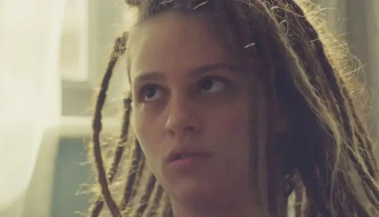 Joy morre em Um Lugar ao Sol