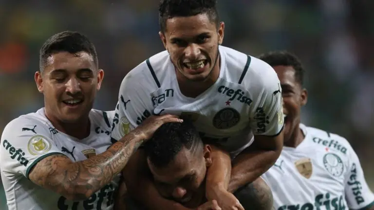 Onde assistir e horário do jogo do Athletico-PR x Palmeiras hoje (06/12)