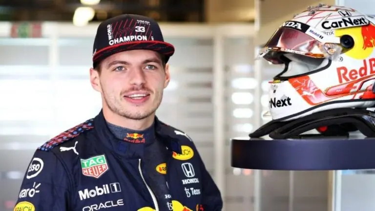 Após 1º título, Verstappen alfineta Hamilton: ‘não preciso ser sir’