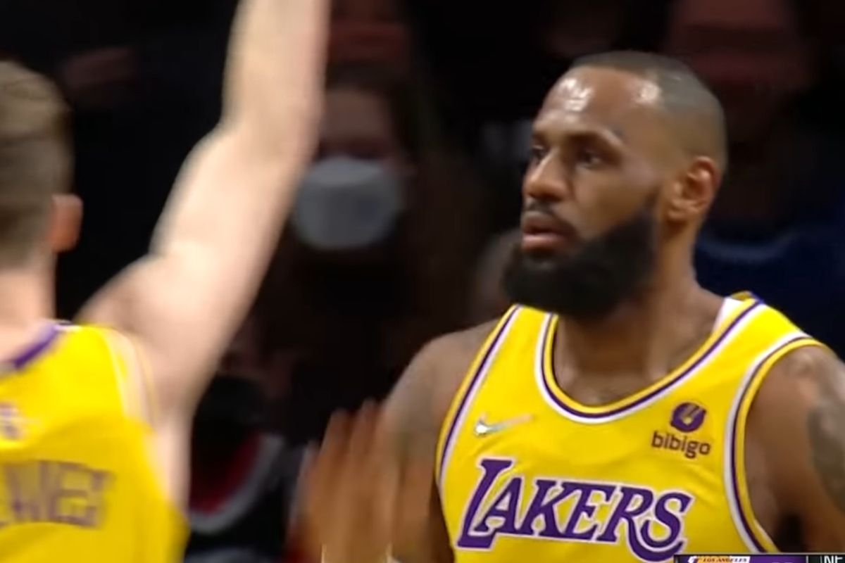 Lakers x 76ers: onde assistir ao jogo desta segunda da NBA