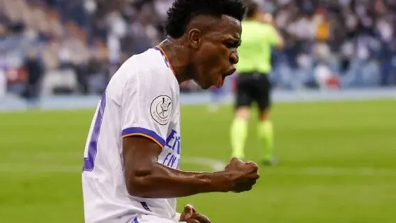 Real Madrid vende Barça e vai à final da Supercopa da Espanha