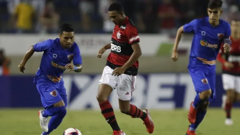 Confira os memes do Flamengo eliminado na Copinha 2022