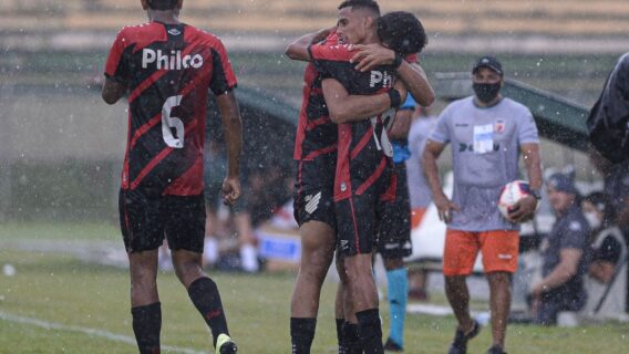 União São João x Athletico-PR: onde assistir de graça o jogo – 09/01