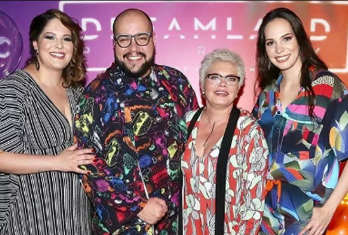Quem são os 13 netos do silvio santos? Conheça a família 1 Cinthia