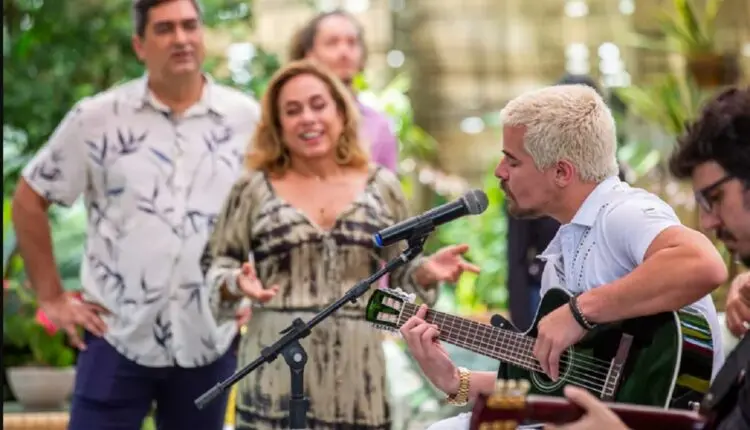 cena da novela amor de mãe