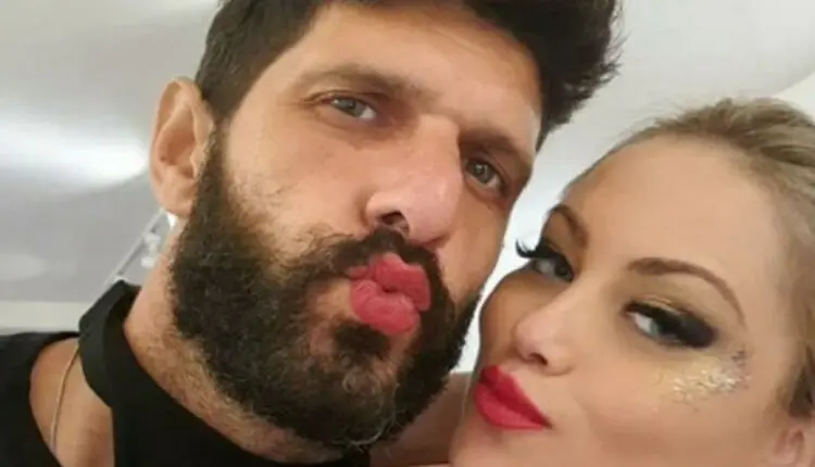 ellen roche com o namorado