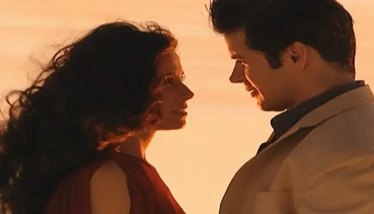 Como é o final da novela O Clone