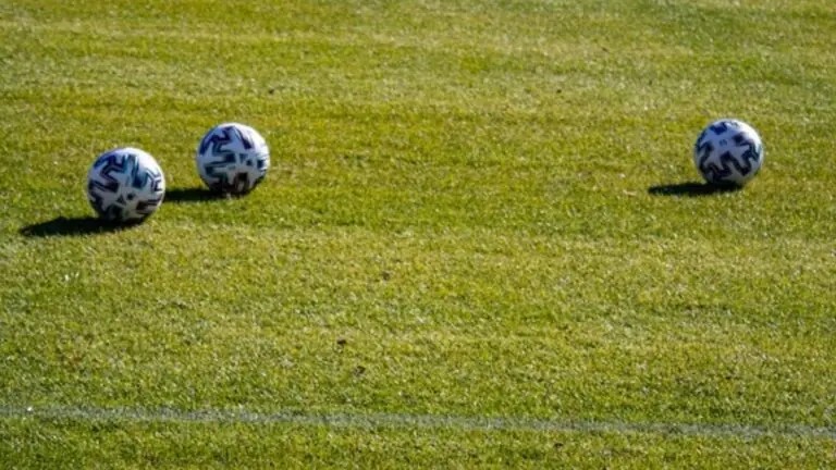 Jogos de hoje na TV: onde assistir futebol nesta terça-feira – 01/02/2022