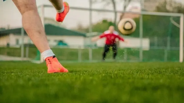 Jogos de hoje na TV: onde assistir futebol neste sábado – 08/01