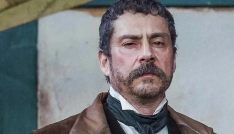 O que acontece com Tonico