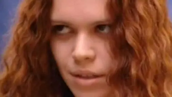 Regininha morre em O Clone ou consegue se livrar do vício