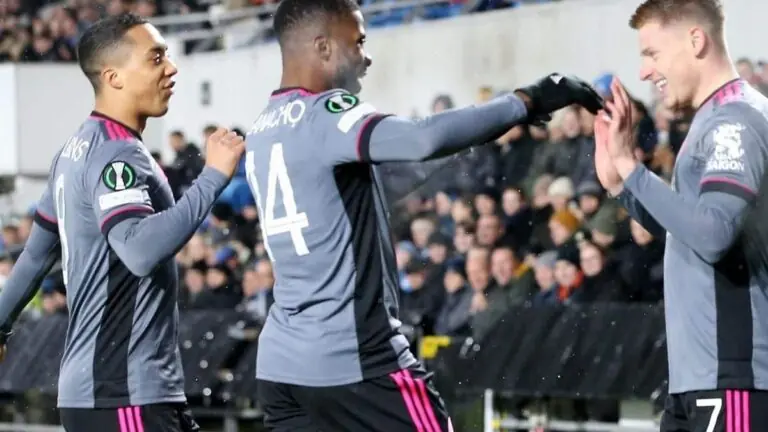 Burnley x Leicester: onde assistir, horário e escalações hoje (01/03)