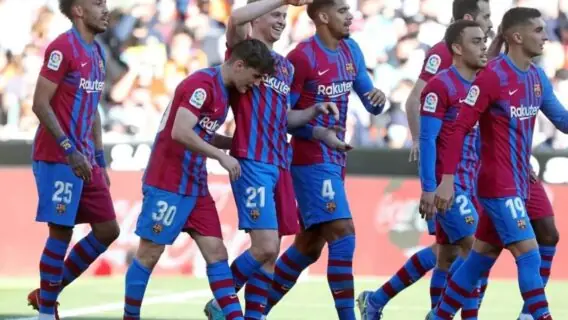 Onde assistir Napoli x Barcelona hoje ao vivo e horário na Liga Europa