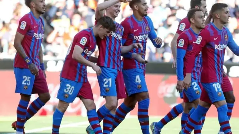 Onde assistir Napoli x Barcelona hoje ao vivo e horário na Liga Europa